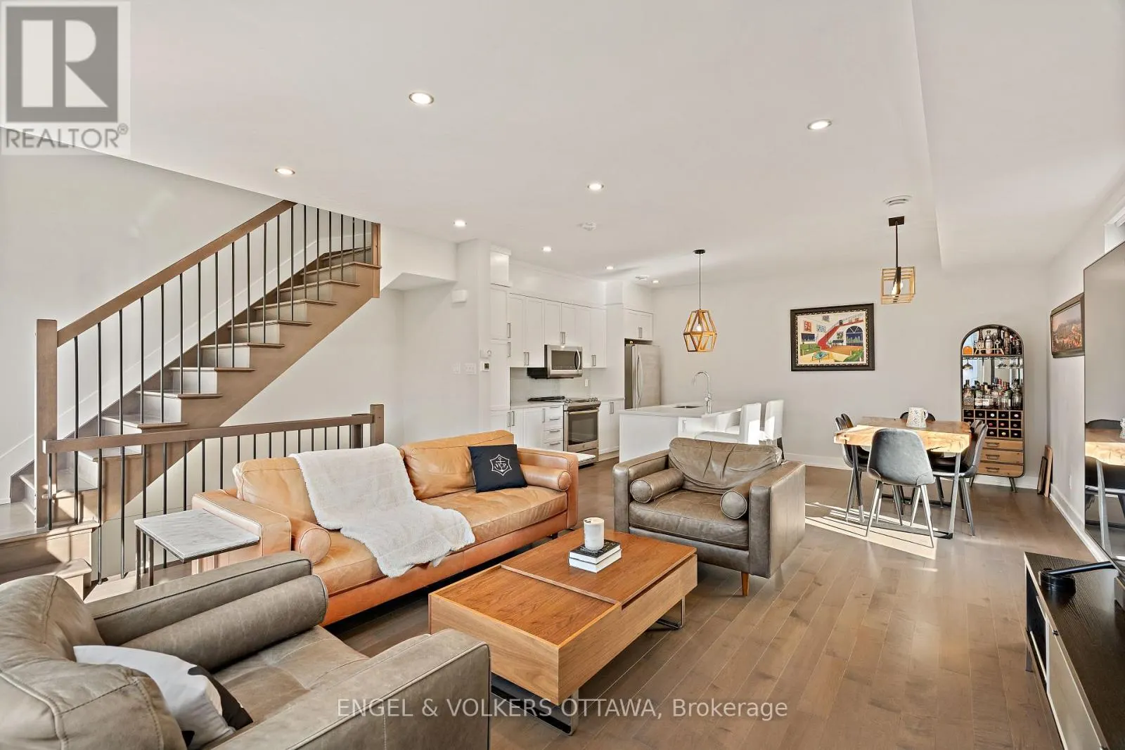68 JOLLIET AVENUE