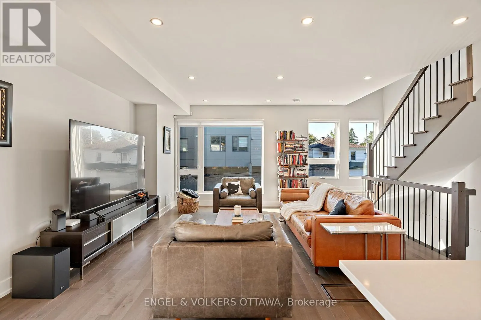 68 JOLLIET AVENUE