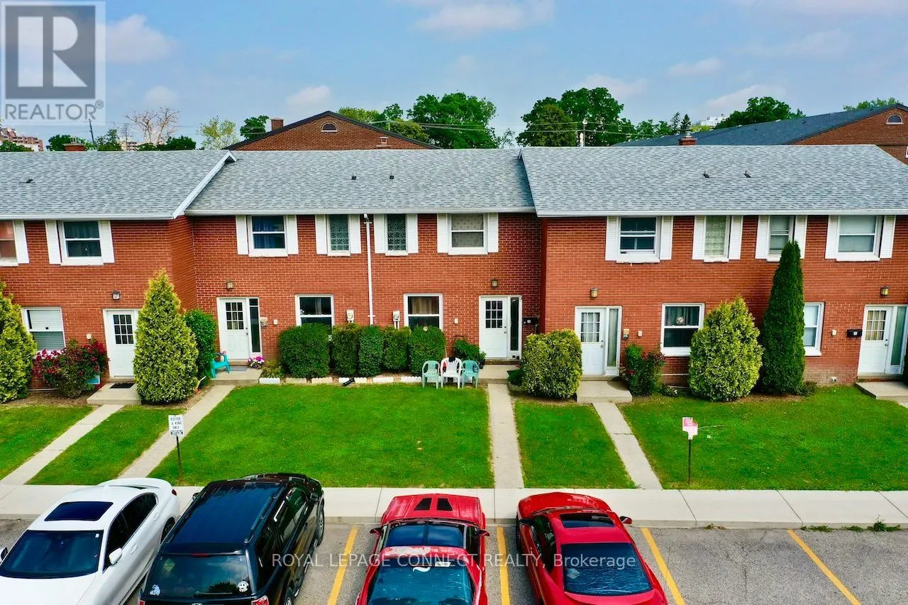 4 - 39 ORCHARD PLACE