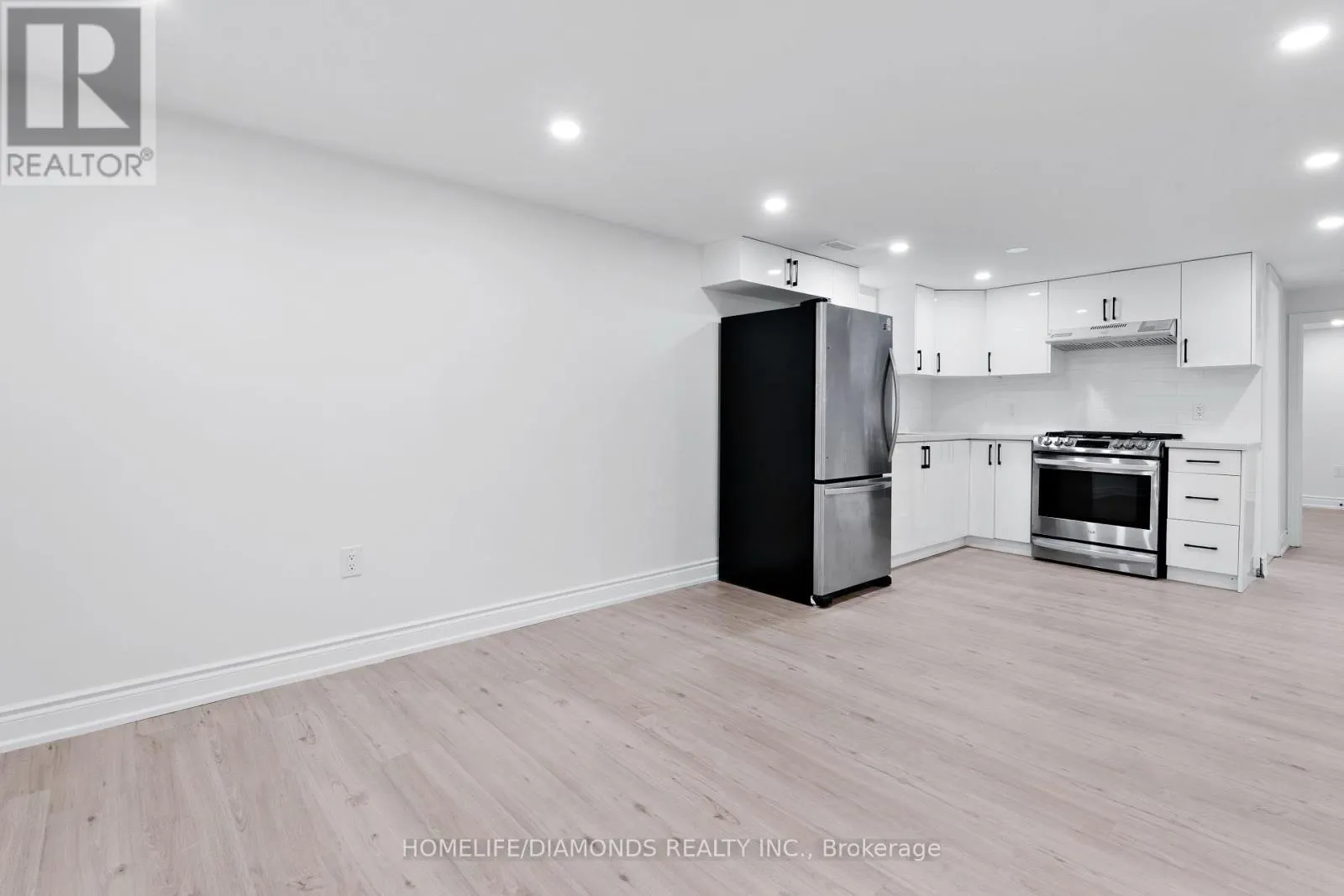 210 MACKAN STREET