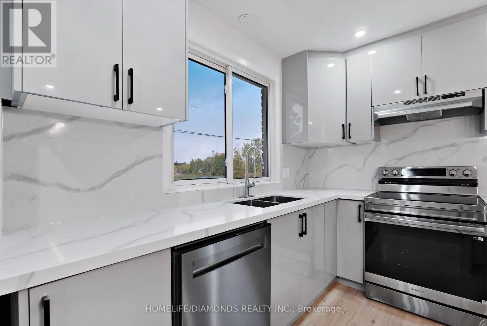 210 MACKAN STREET