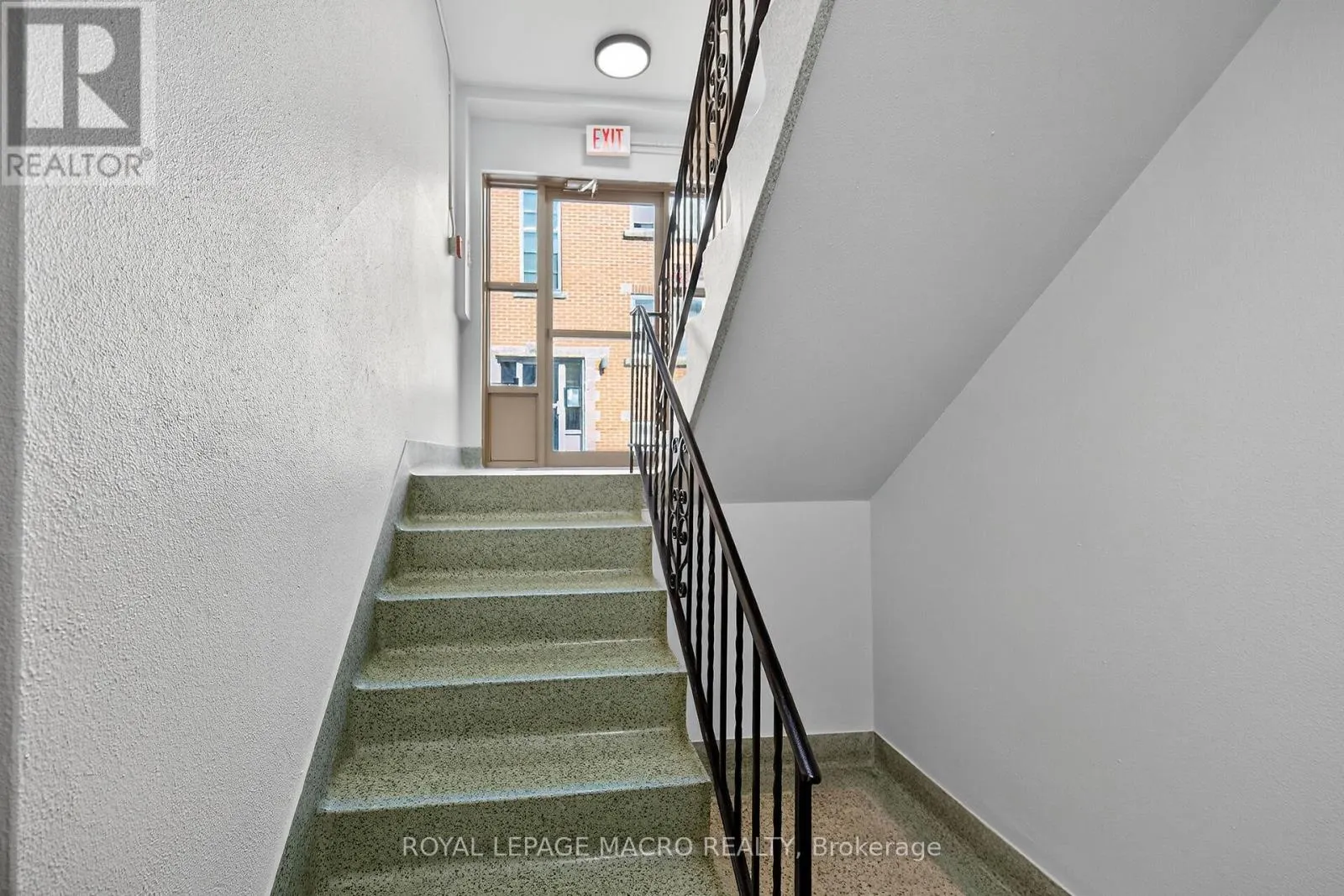 1 - 5 APPLEWOOD AVENUE
