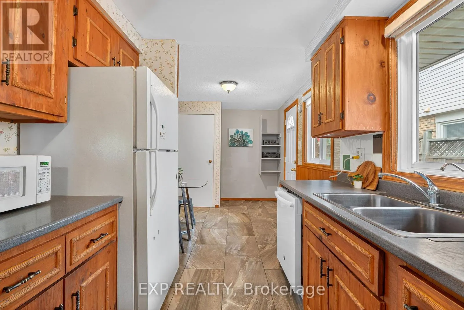 73 NORTHVIEW HEIGHTS DRIVE