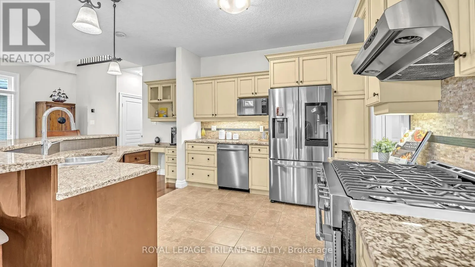 40 - 1630 SHORE ROAD, #40