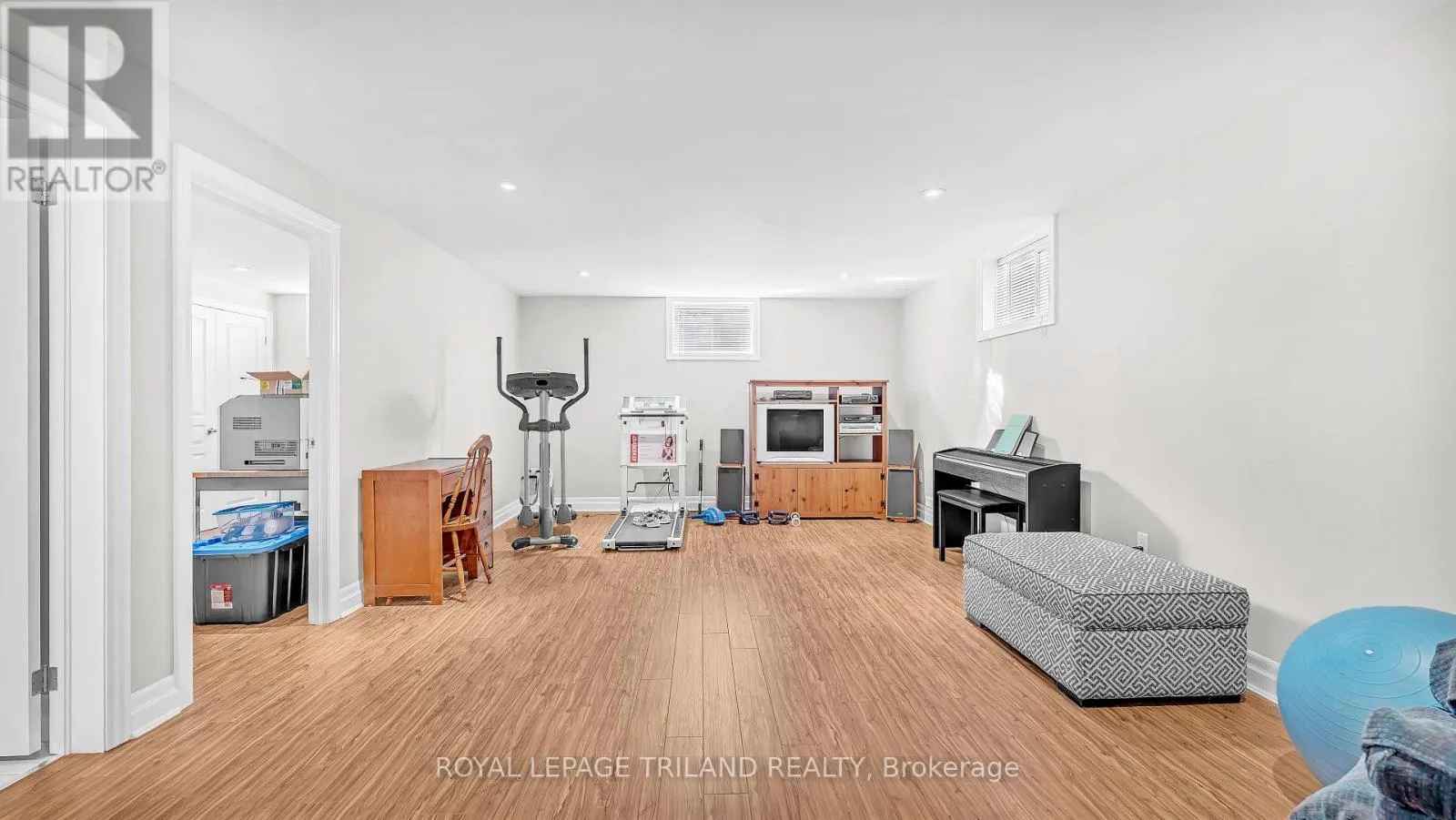 40 - 1630 SHORE ROAD, #40