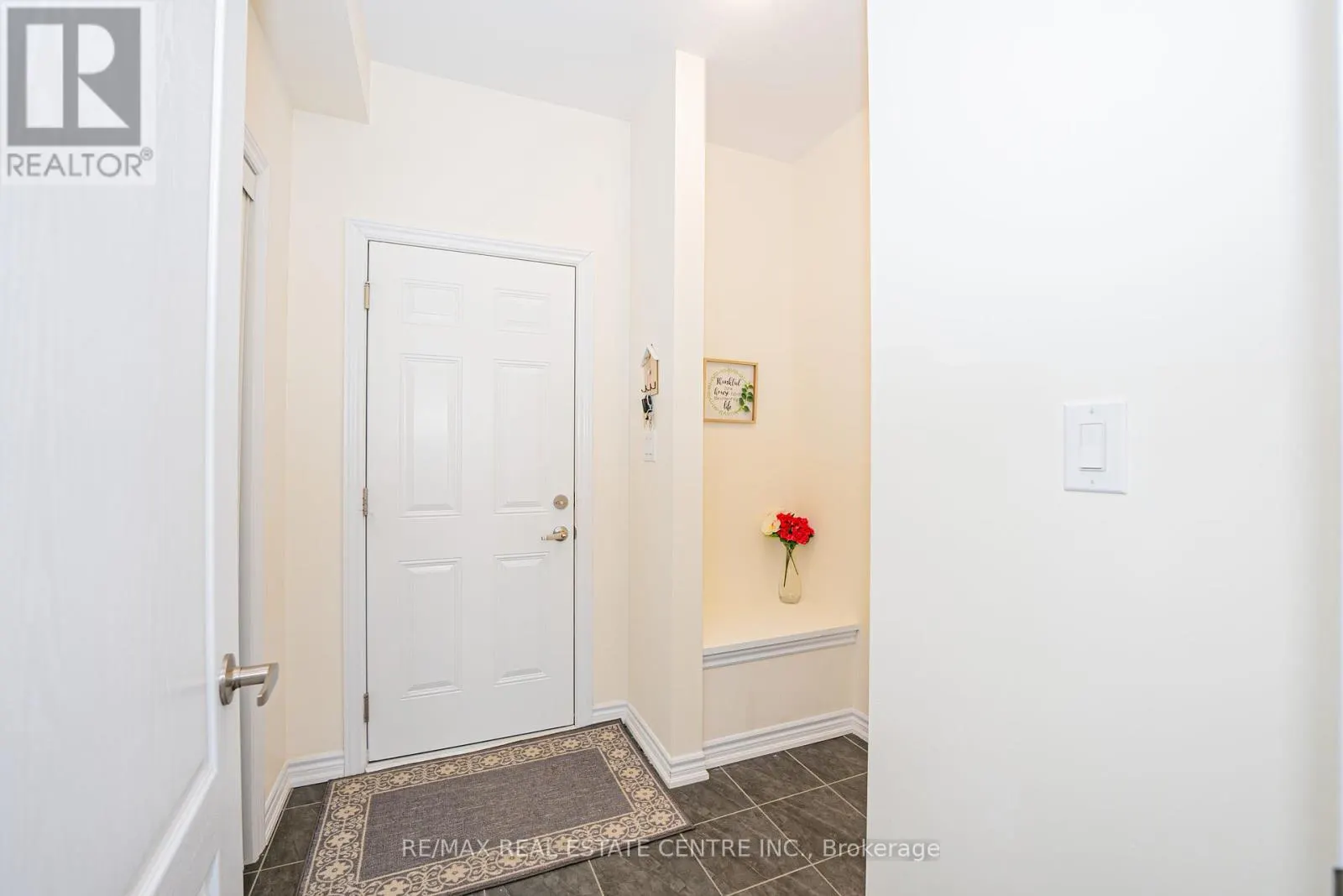 22 OAKTREE DRIVE