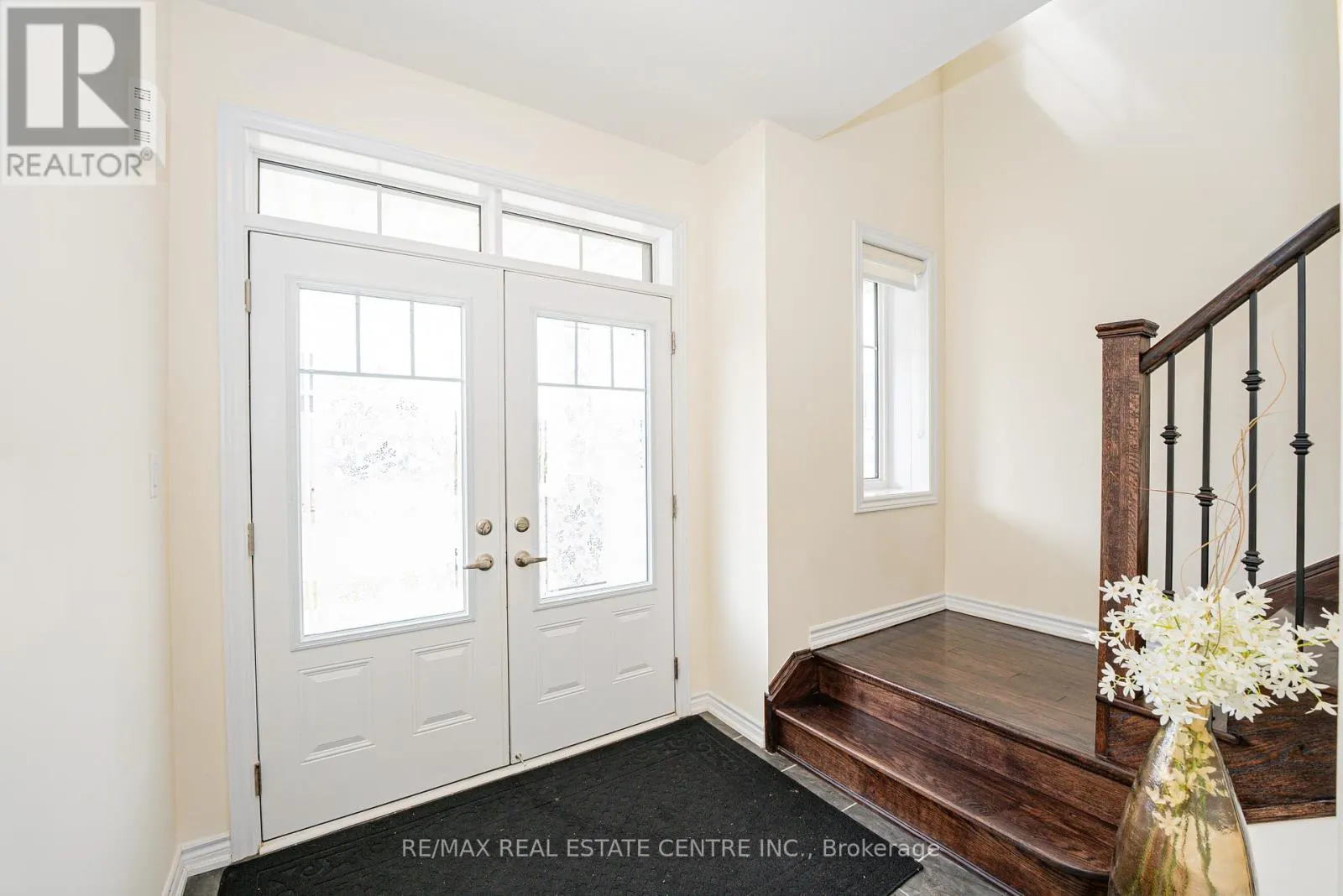 22 OAKTREE DRIVE