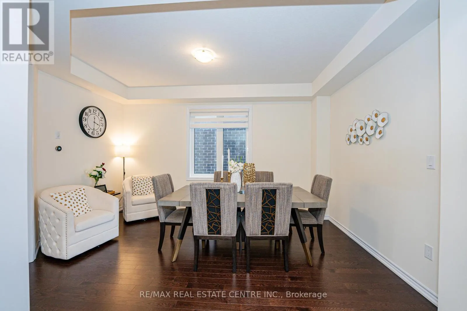 22 OAKTREE DRIVE