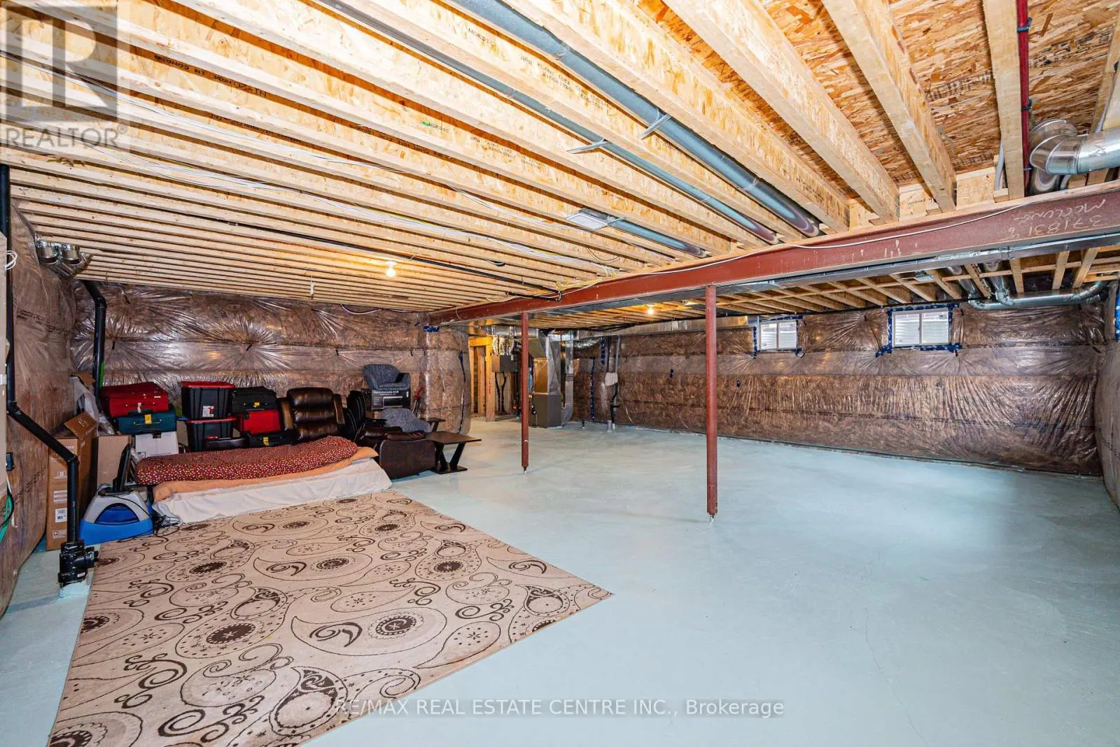 22 OAKTREE DRIVE