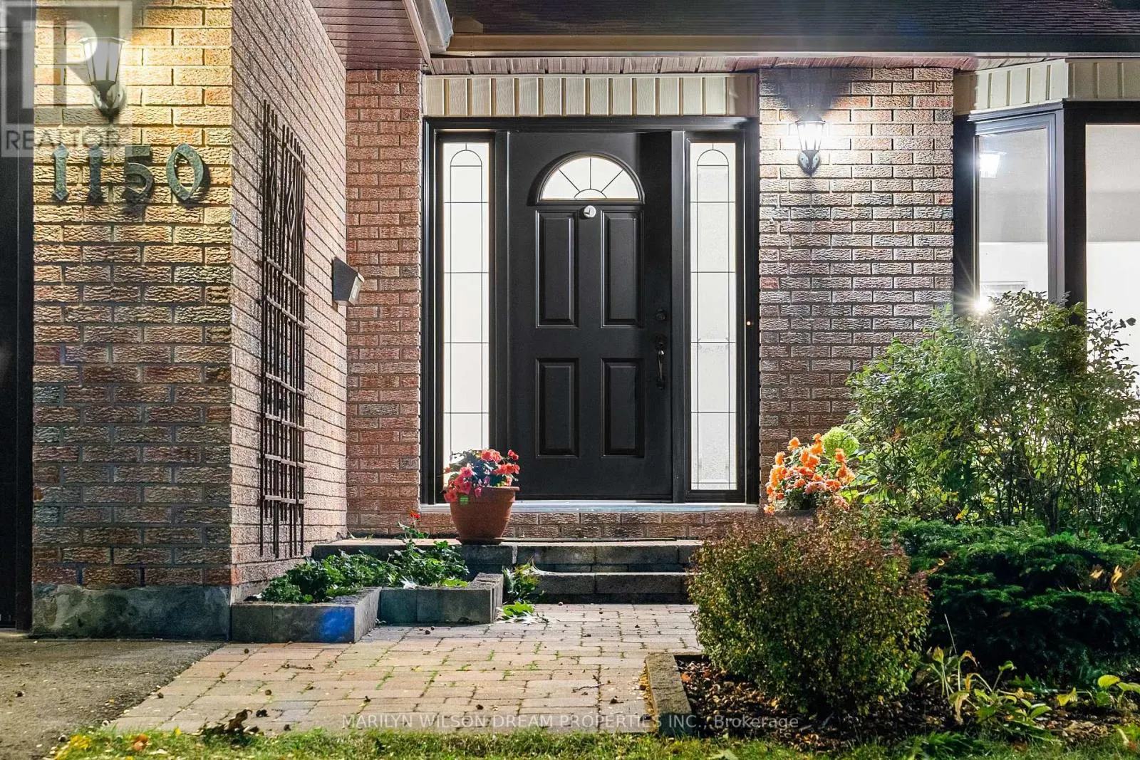 1150 BORDEAU GROVE