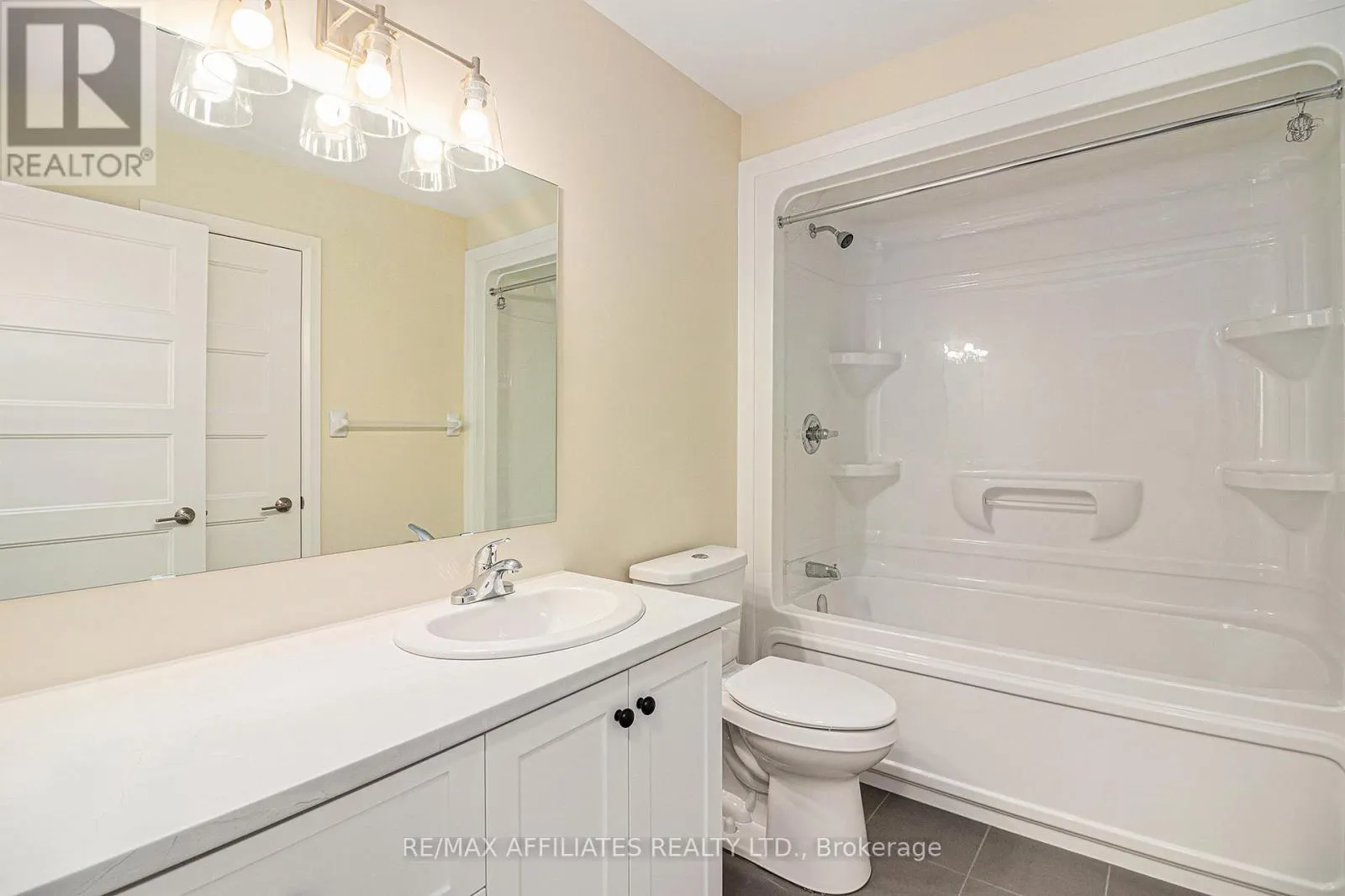 351 VOYAGEUR PLACE