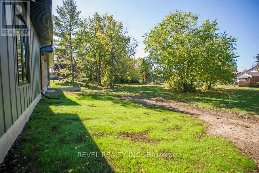 7 SCOTT DRIVE