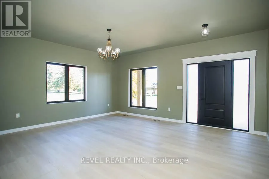 7 SCOTT DRIVE