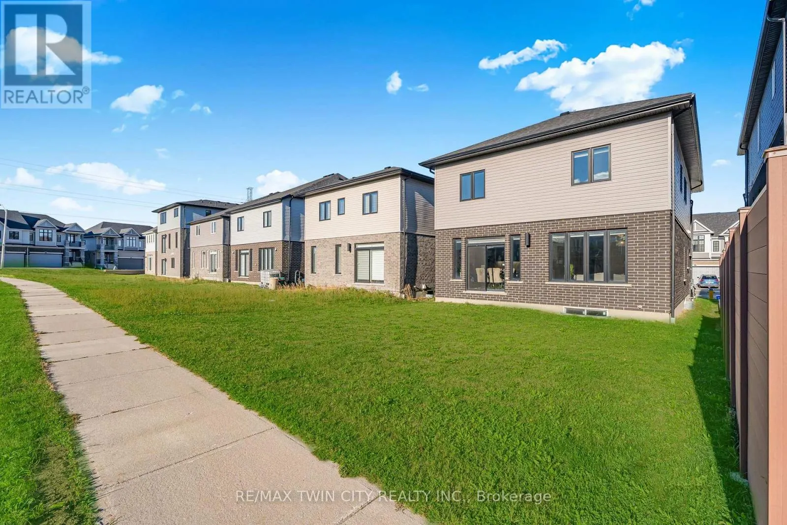 296 RASPBERRY PLACE