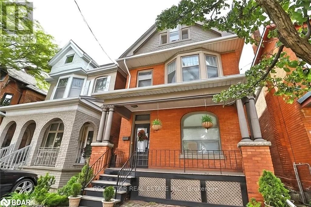 MAIN - 319 QUEEN STREET S
