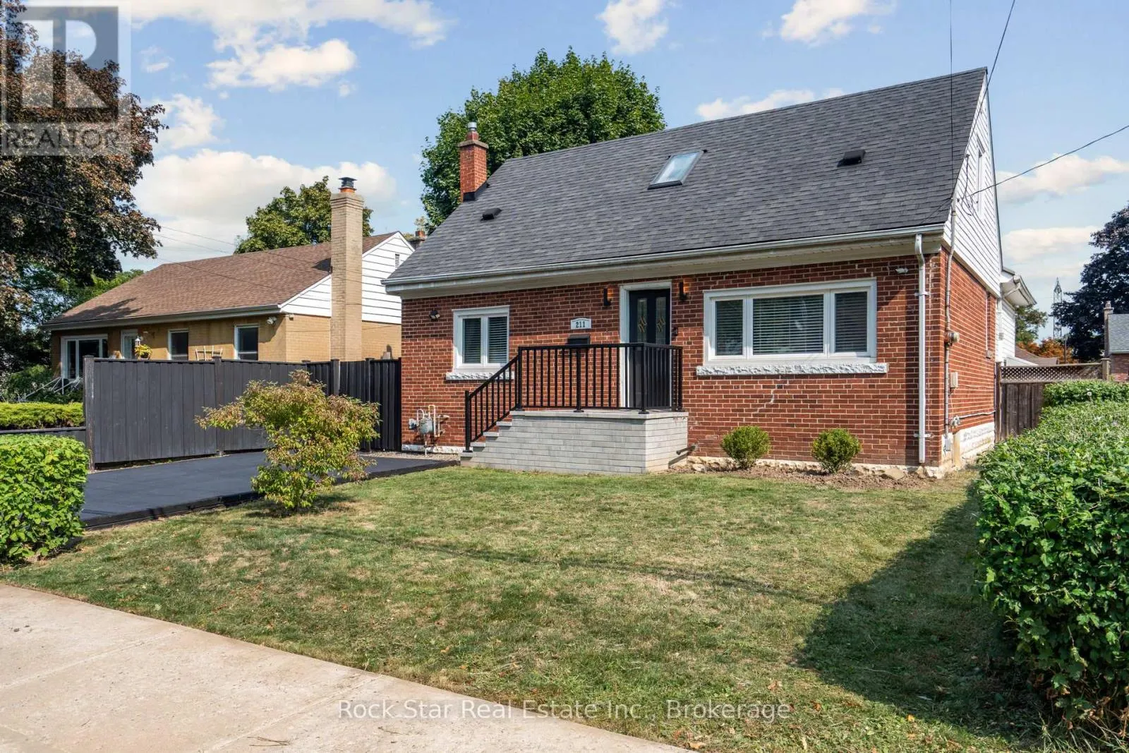 211 ROSEDALE AVENUE