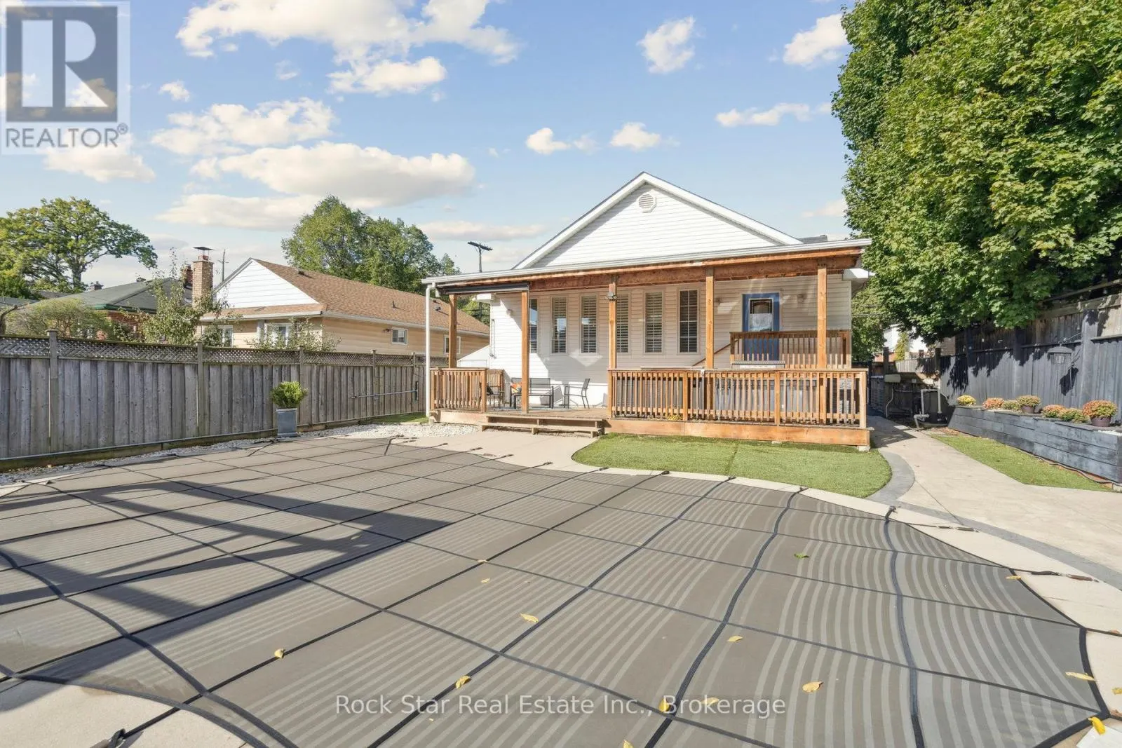 211 ROSEDALE AVENUE