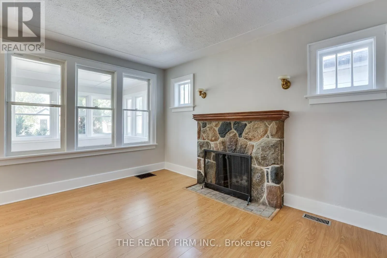 12 LINWOOD STREET
