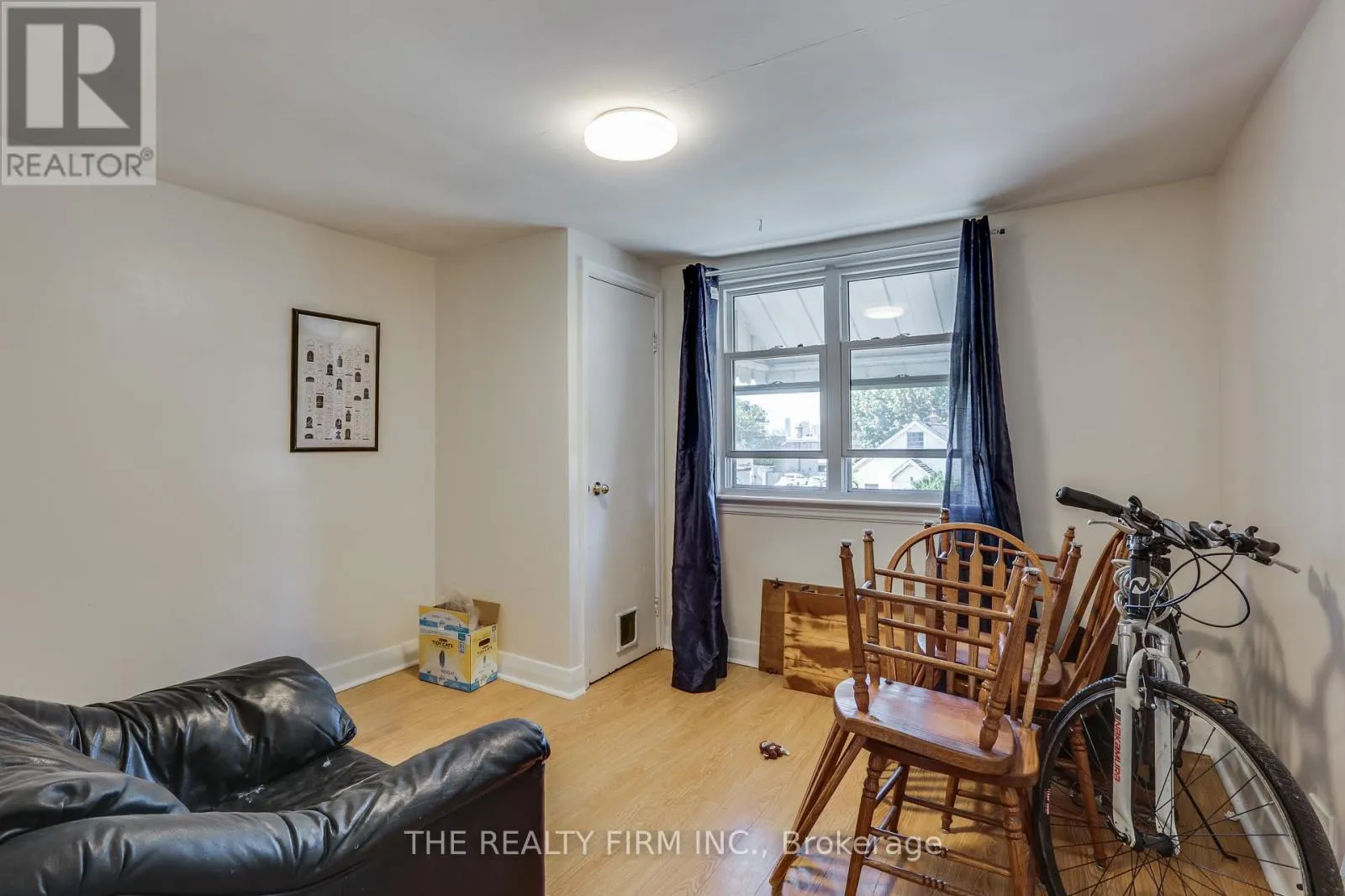 12 LINWOOD STREET