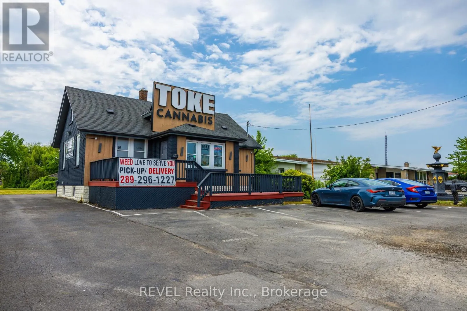 8568 LUNDYS LANE