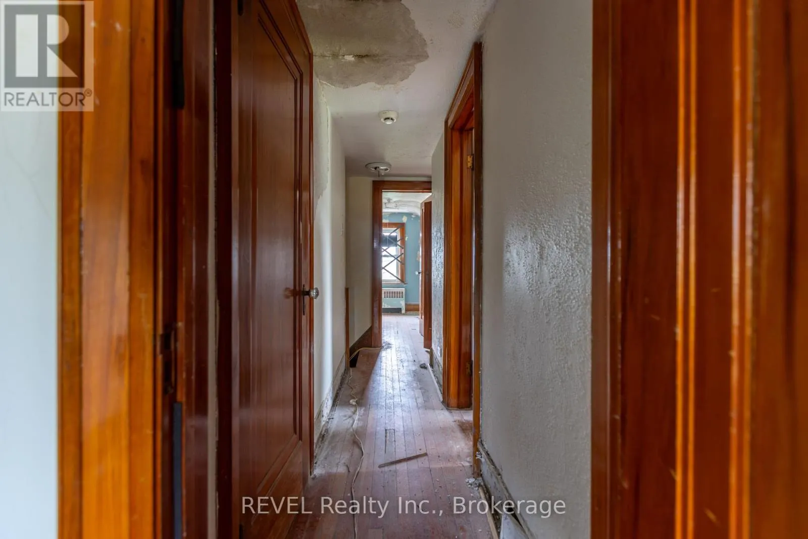 8568 LUNDYS LANE