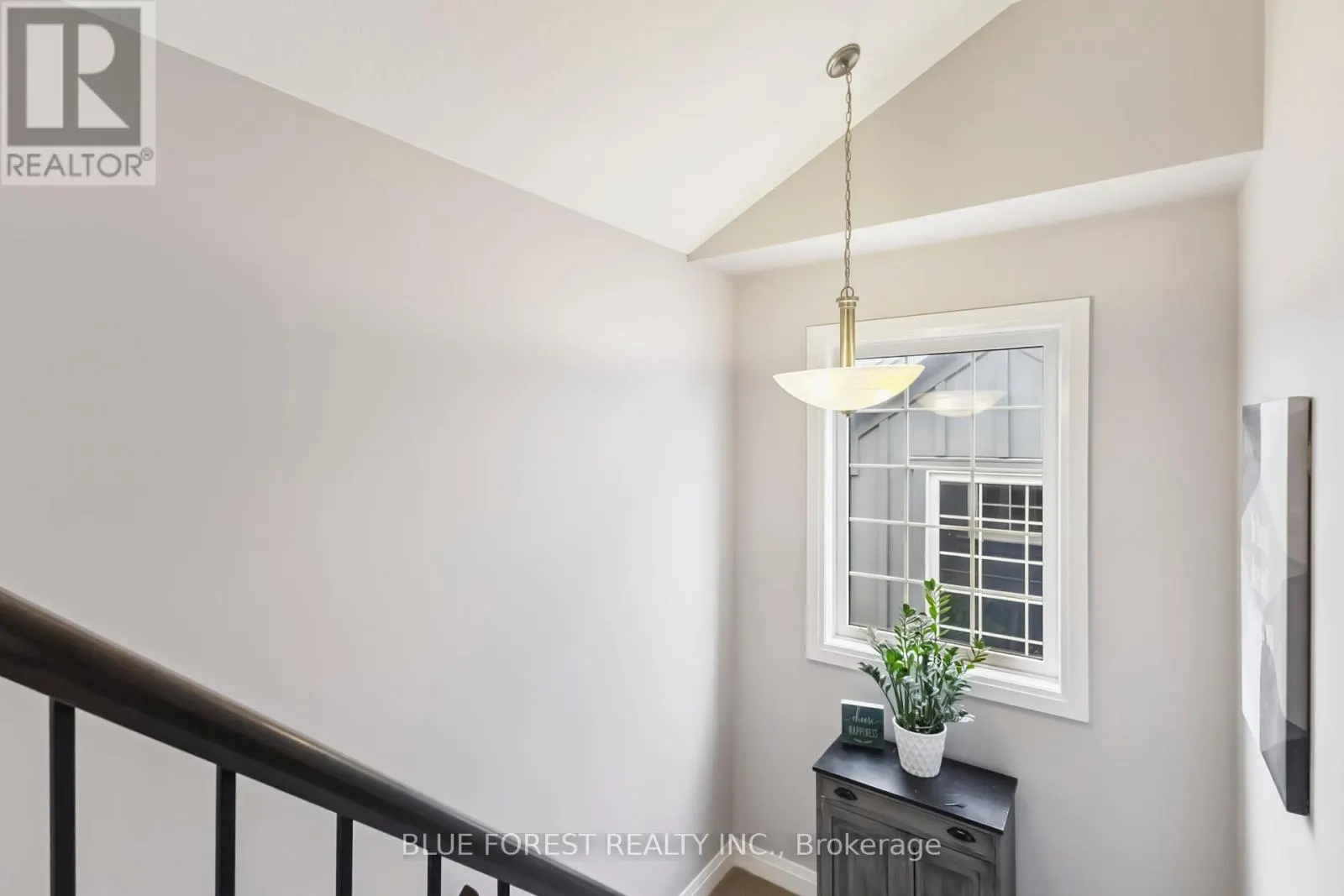 102 - 275 CALLAWAY ROAD, #102