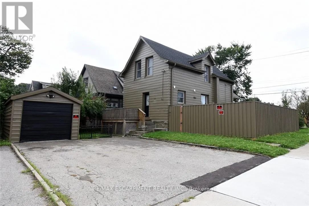 133 FENNELL AVENUE E