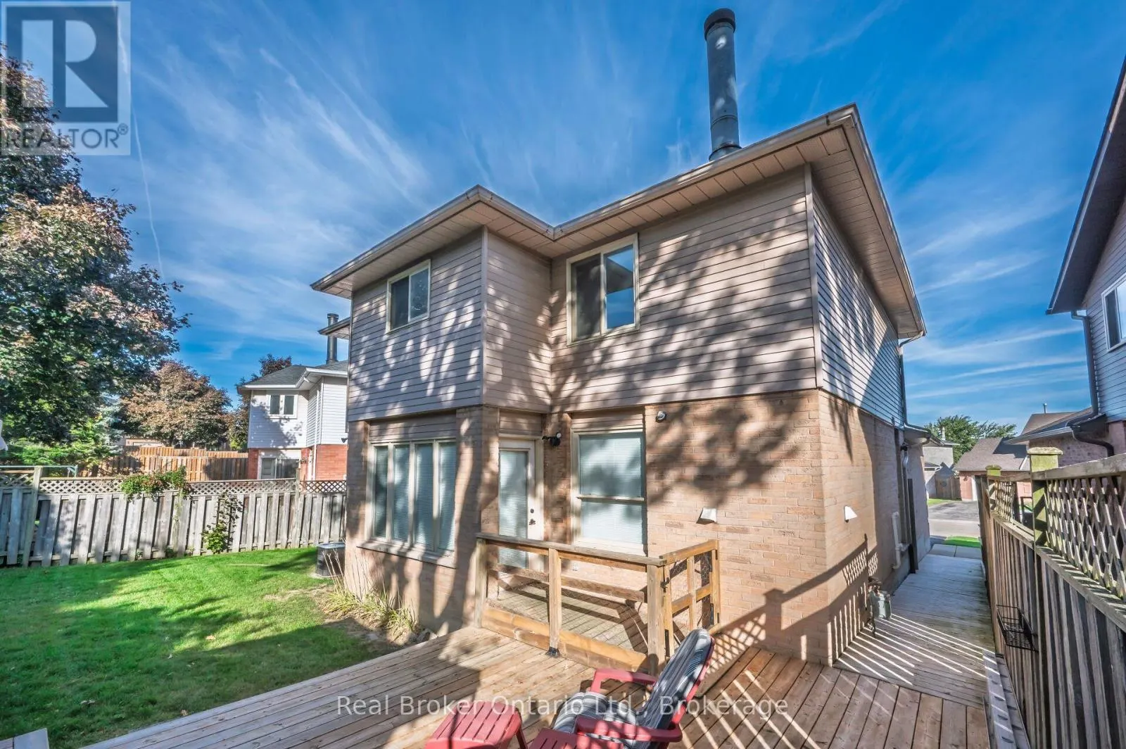 10 AVONBRIDGE COURT