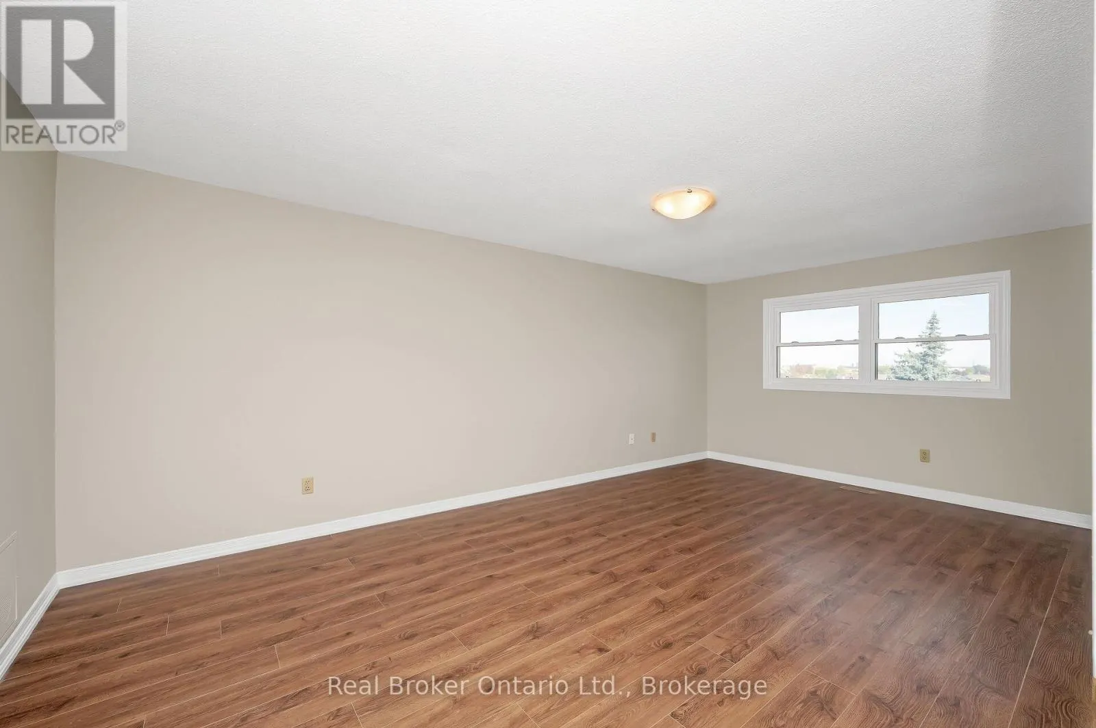 10 AVONBRIDGE COURT