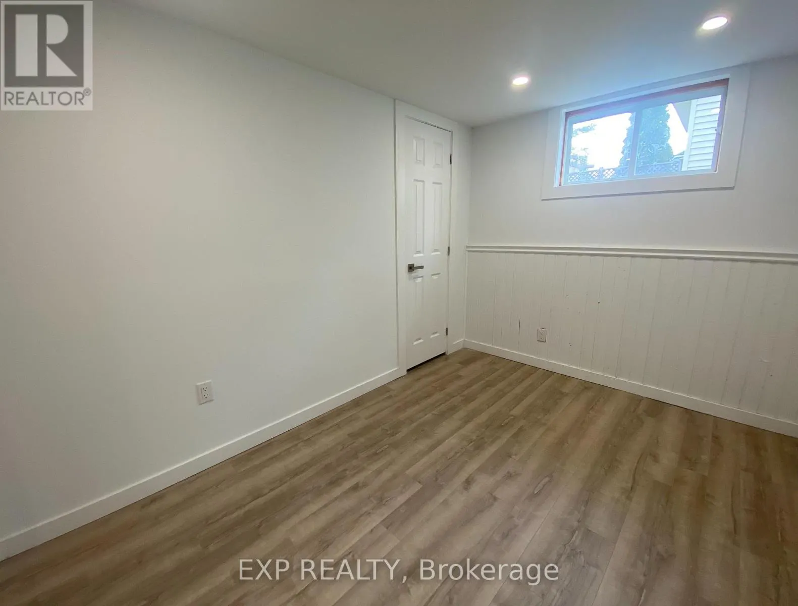LOWER - 90 COMMERCIAL STREET, #LOWER