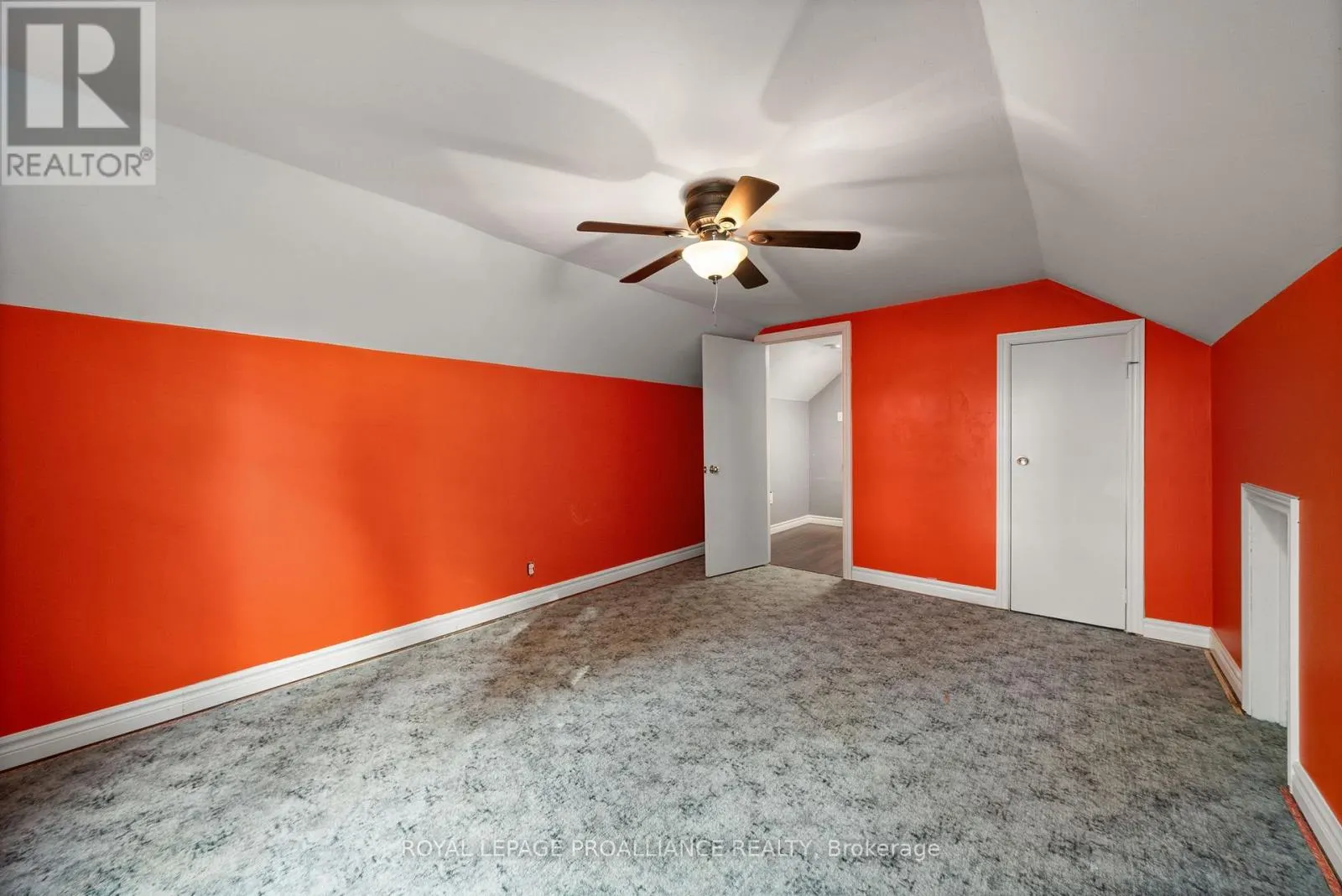 1067 AIRPORT PARKWAY