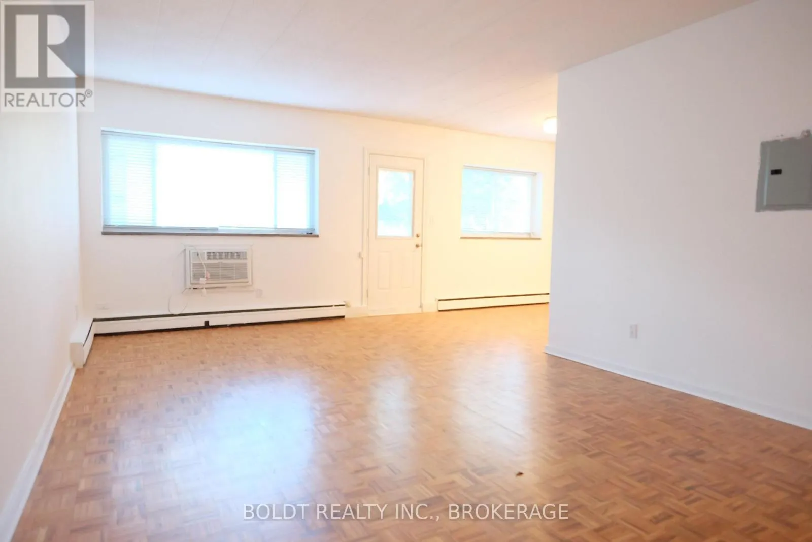 201 - 14 NORRIS PLACE, #201