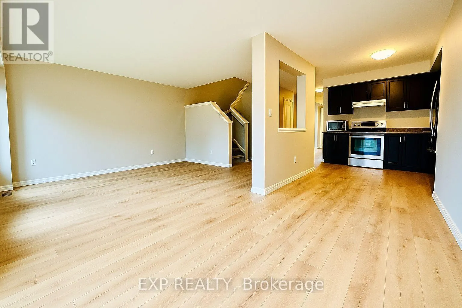 B6 - 6 UPPER MERCER STREET E