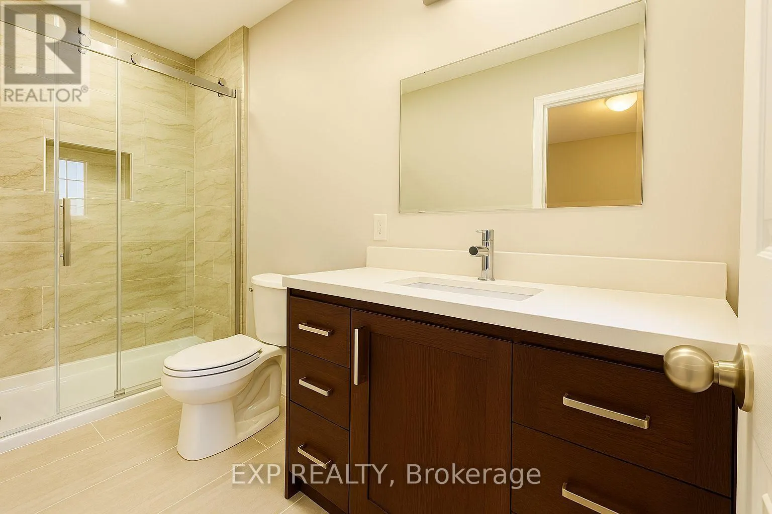 B6 - 6 UPPER MERCER STREET E