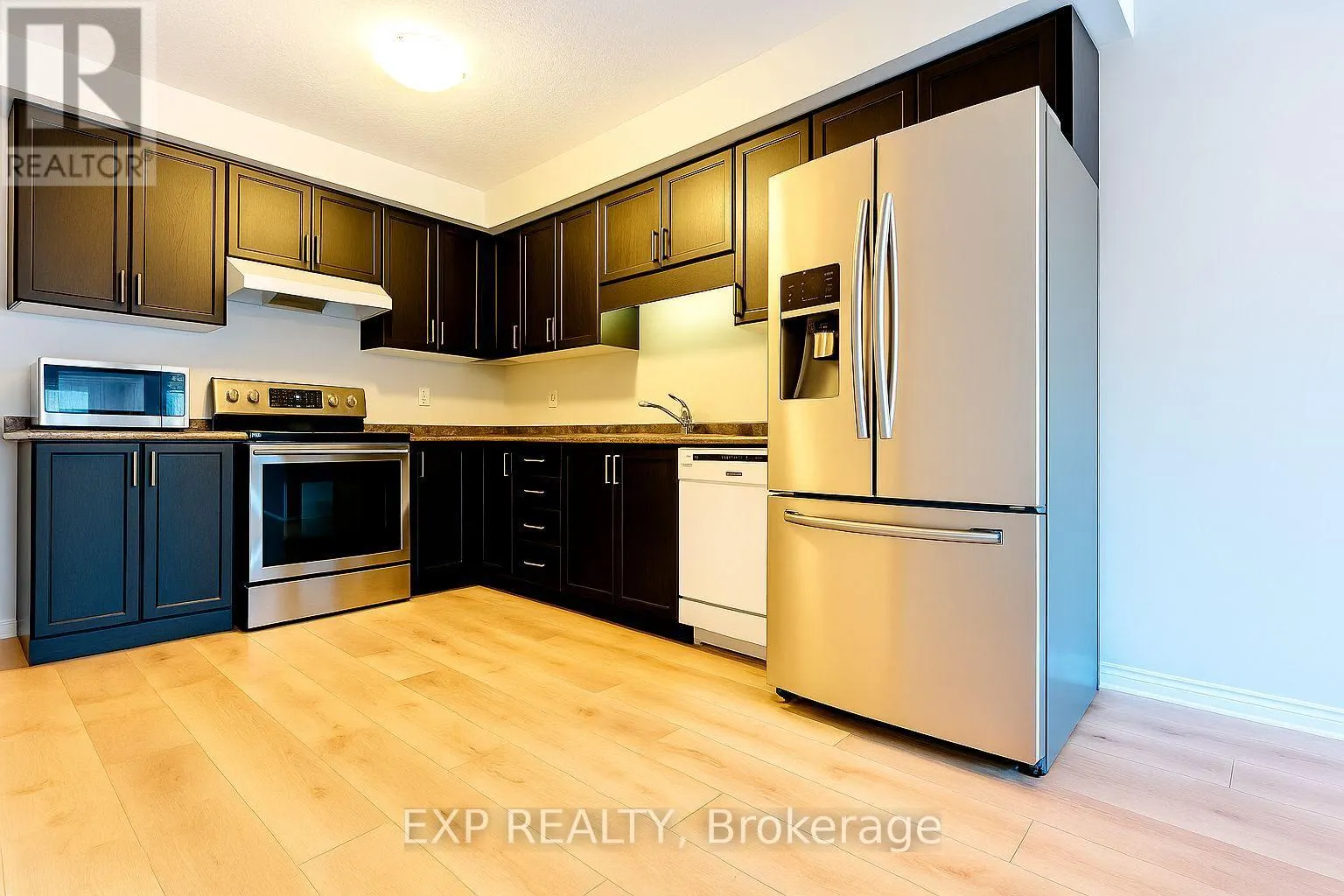 B6 - 6 UPPER MERCER STREET E