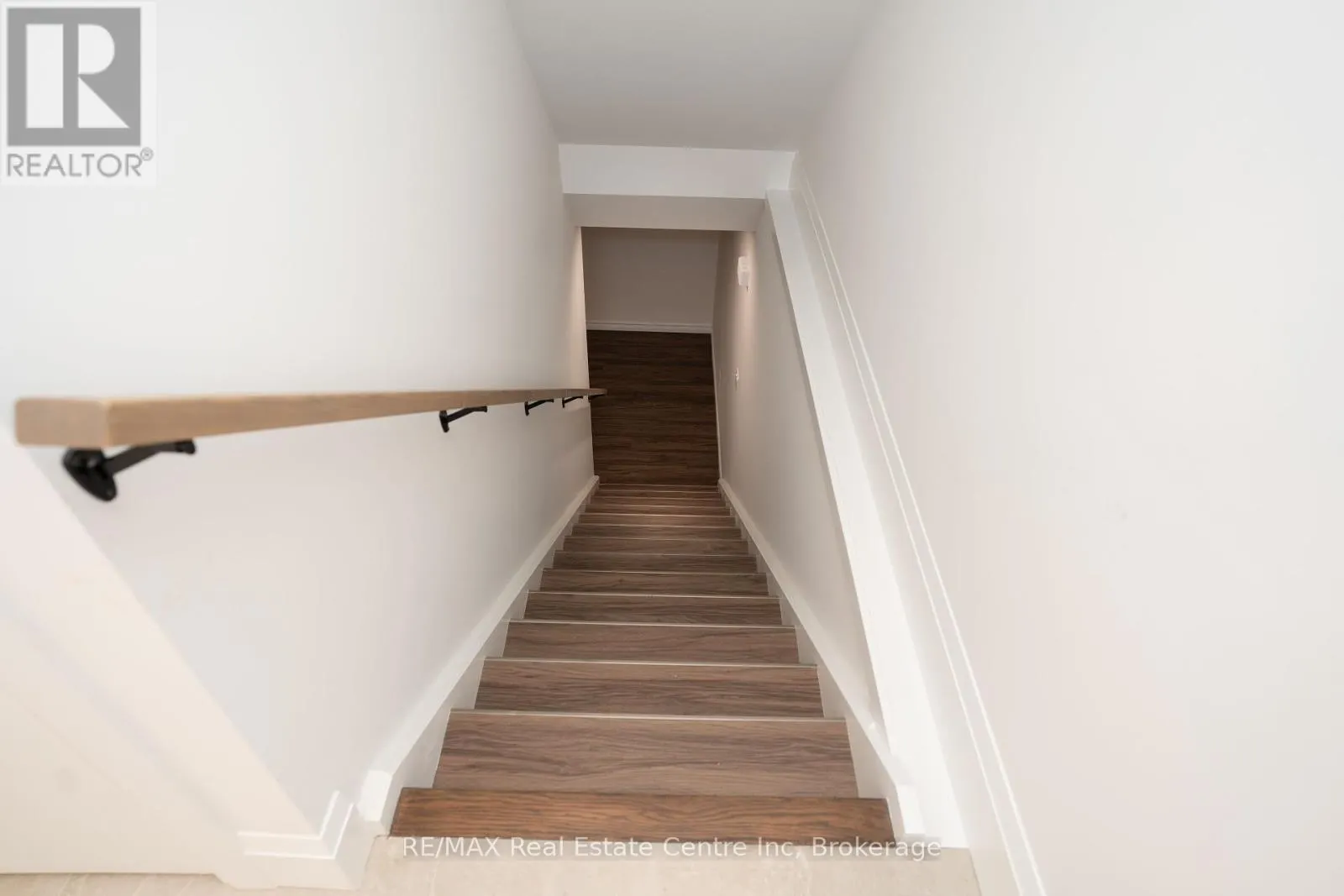 LOWER - 22 NEEVE STREET, #Lower