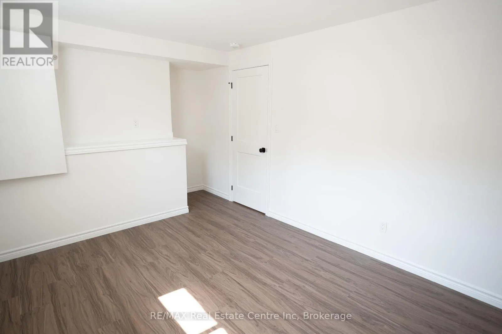 LOWER - 22 NEEVE STREET, #Lower