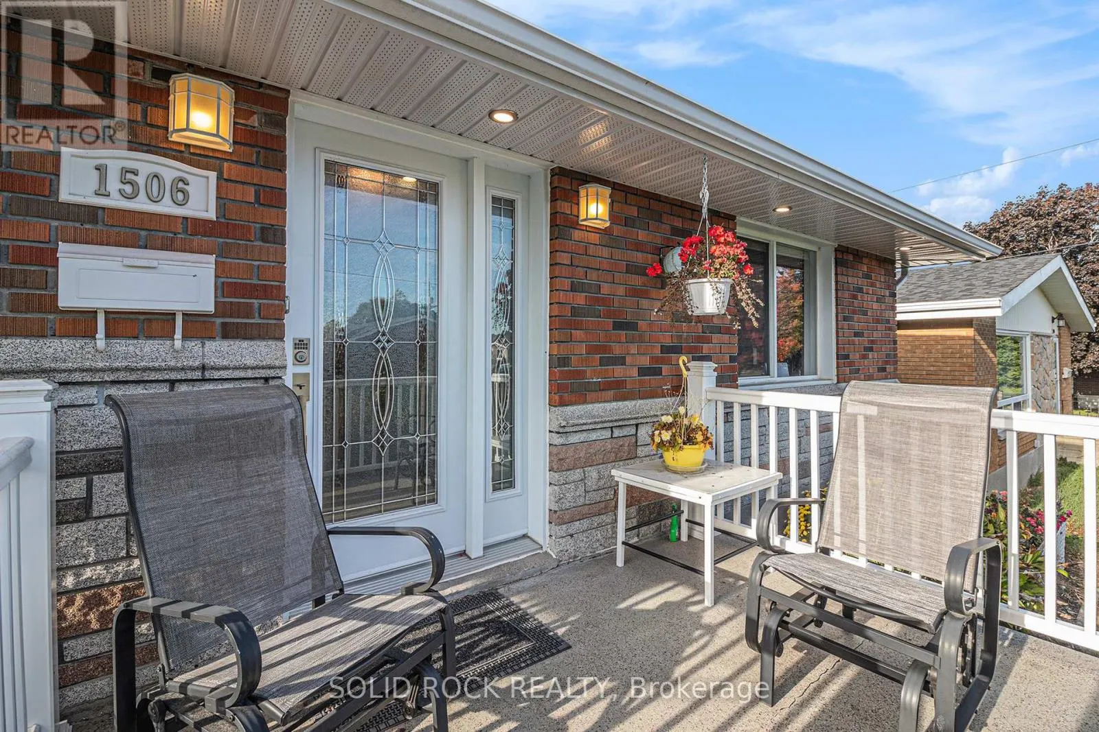 1506 FIRST STREET E