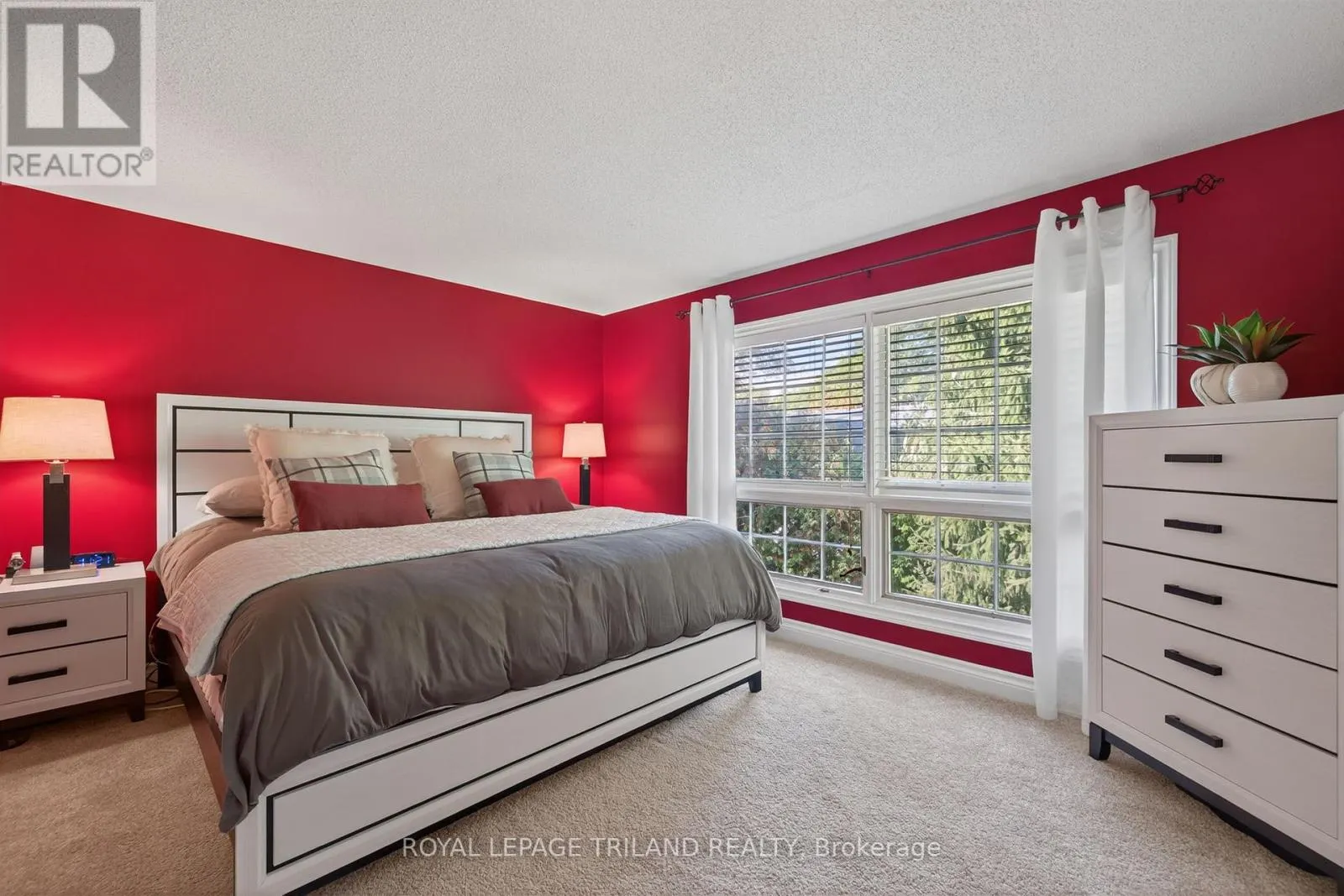 22 - 1399 COMMISSIONERS ROAD W, #22