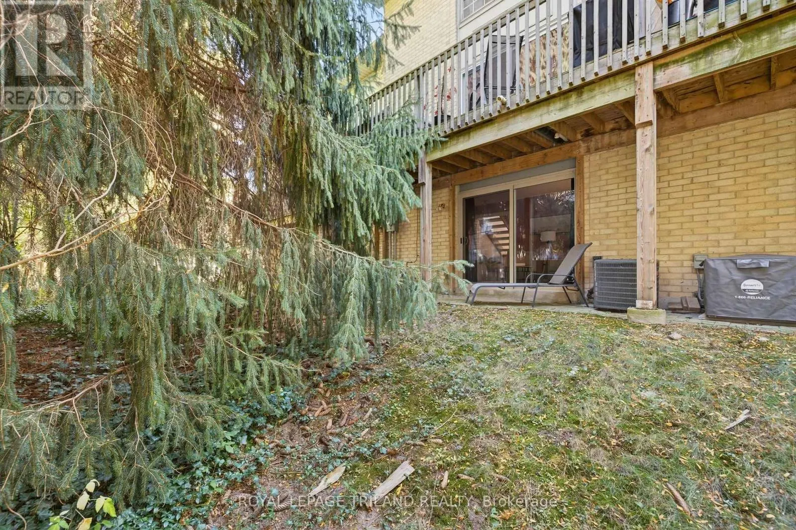 22 - 1399 COMMISSIONERS ROAD W, #22