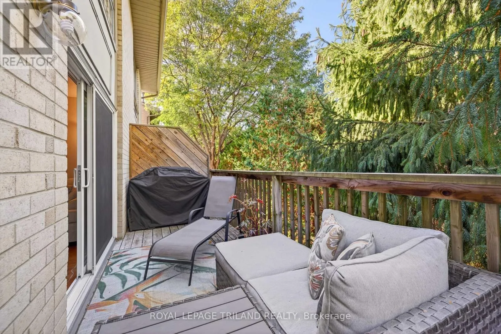 22 - 1399 COMMISSIONERS ROAD W, #22