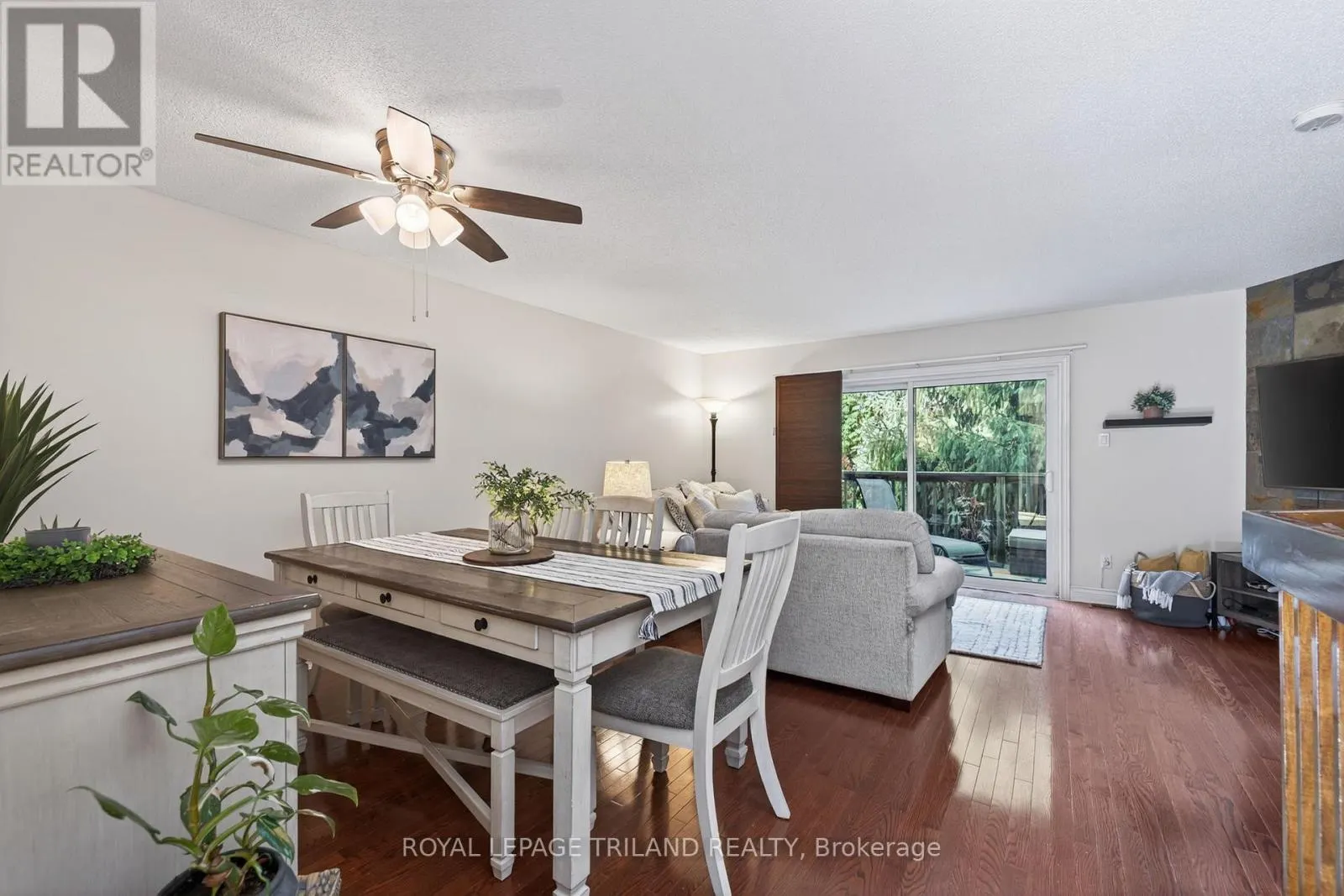 22 - 1399 COMMISSIONERS ROAD W, #22