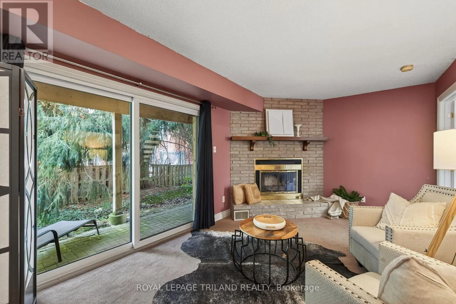 22 - 1399 COMMISSIONERS ROAD W, #22