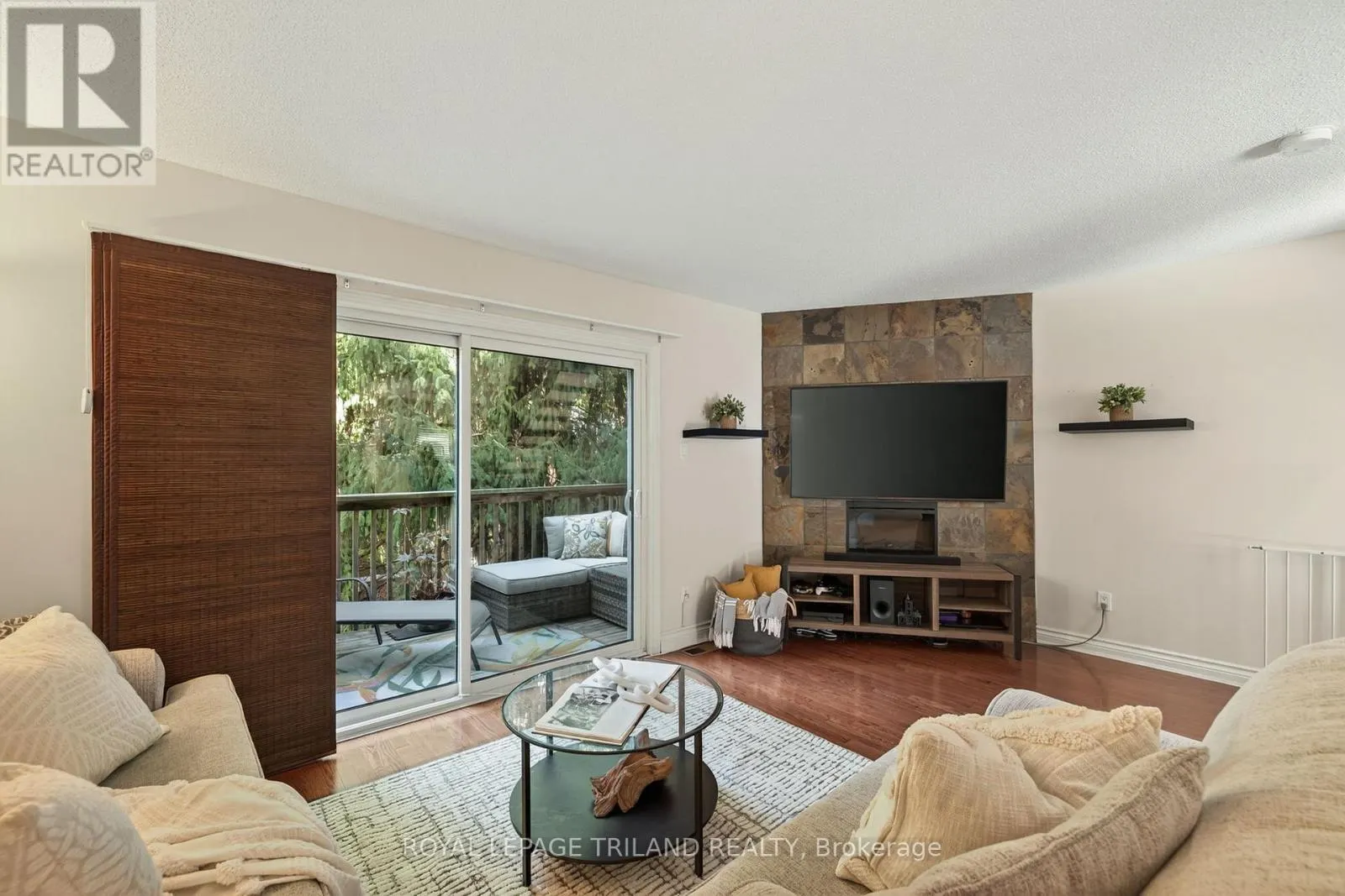 22 - 1399 COMMISSIONERS ROAD W, #22
