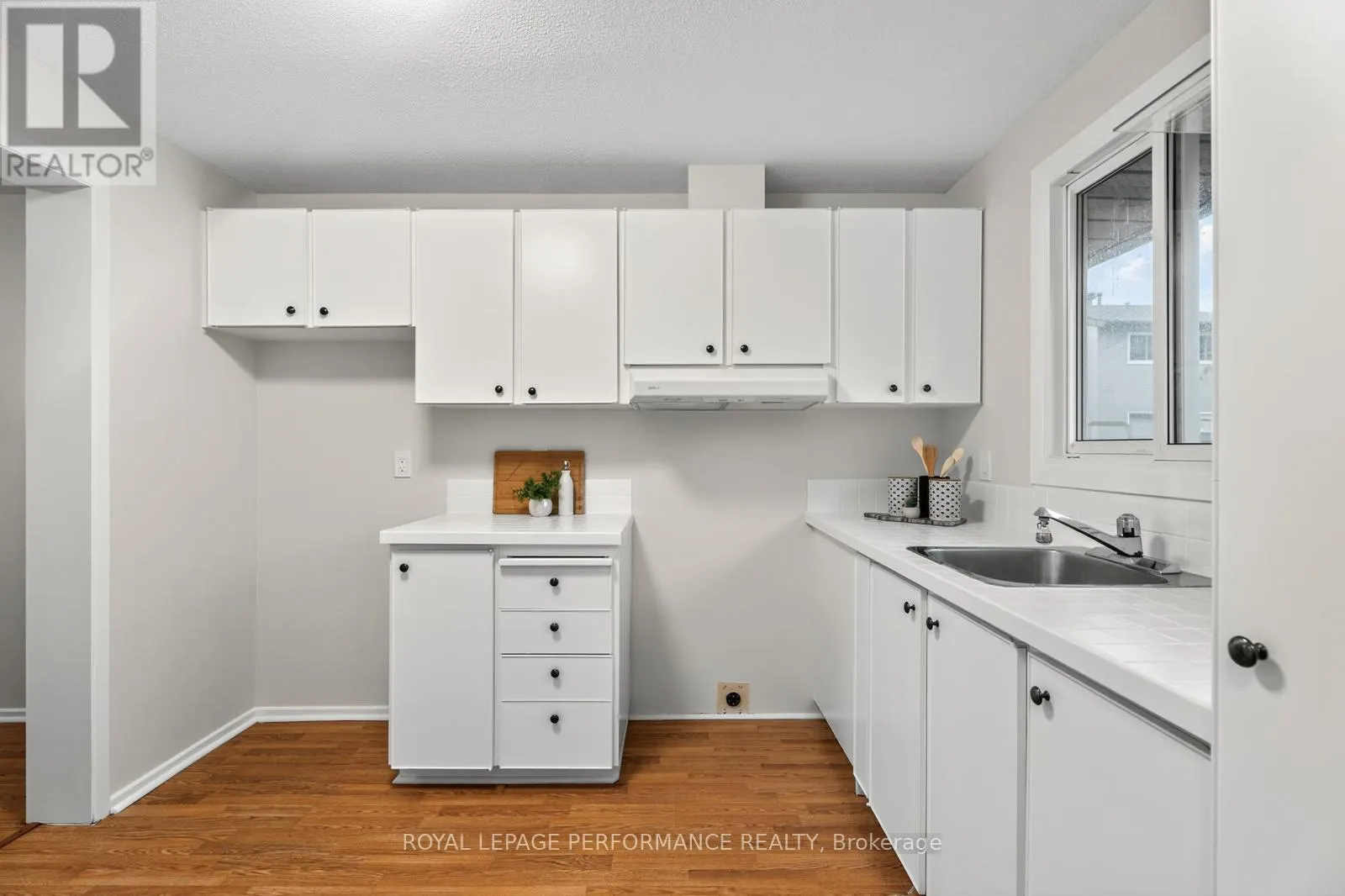118 - 176 WOODFIELD DRIVE