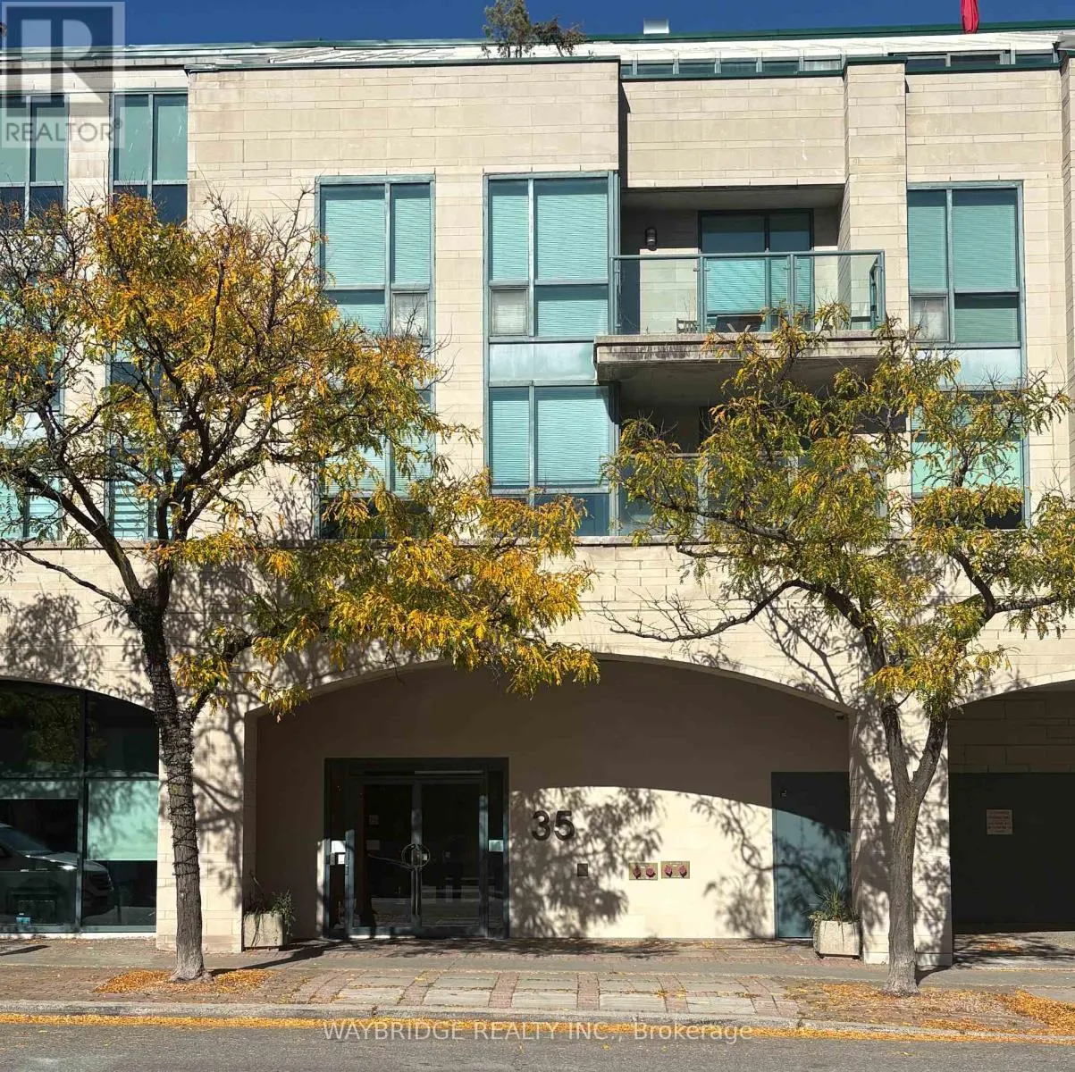 216 - 35 MURRAY STREET
