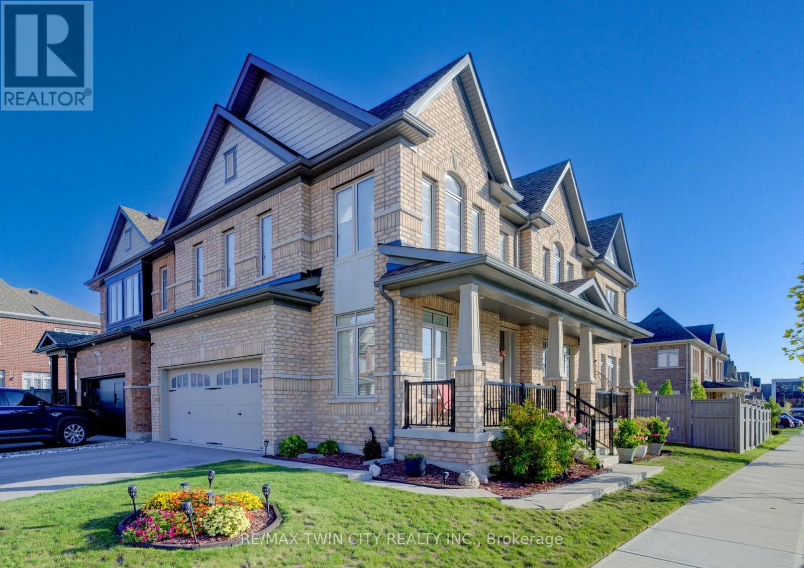 39 REISTWOOD DRIVE