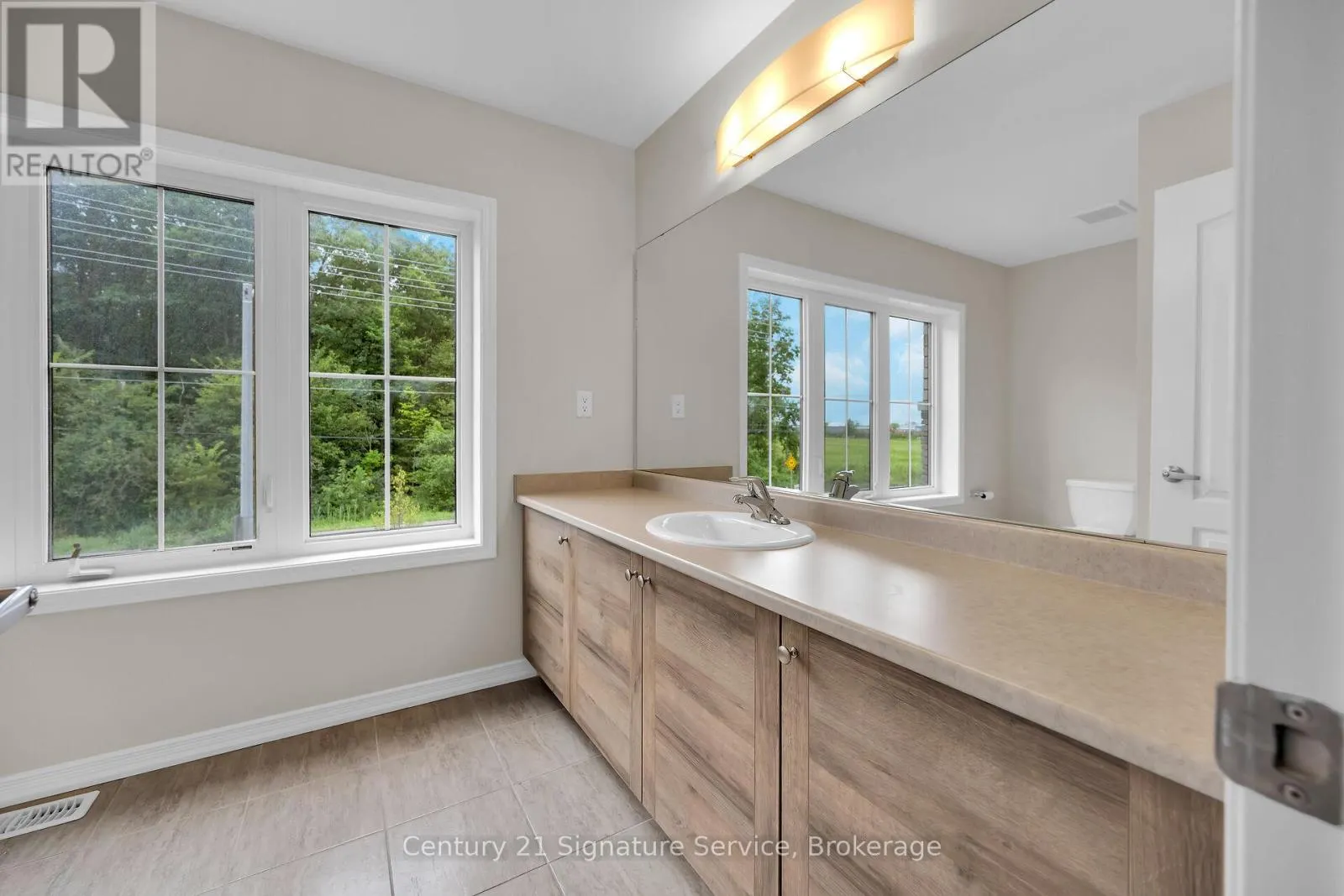 9 - 8273 TULIP TREE DRIVE