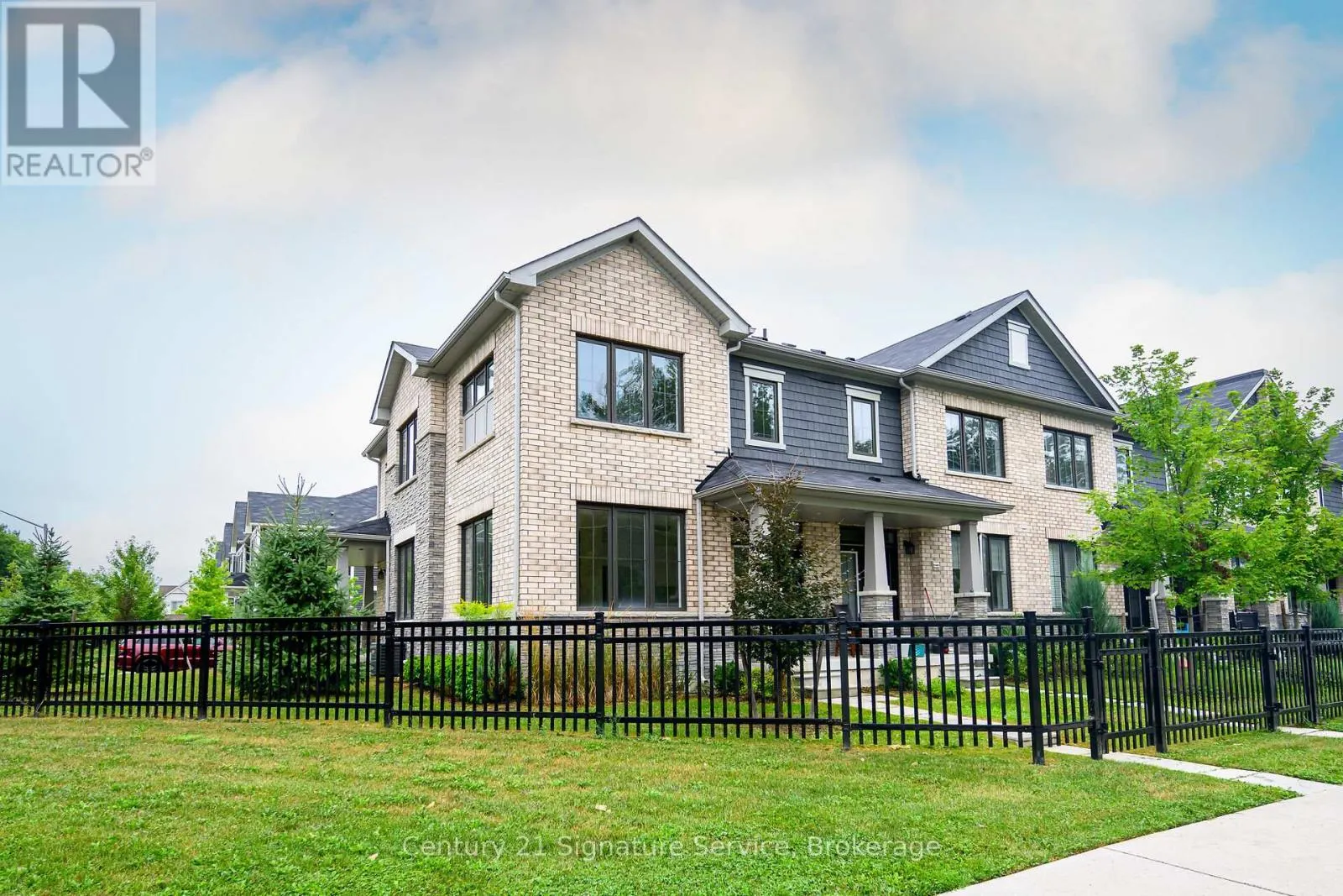 9 - 8273 TULIP TREE DRIVE