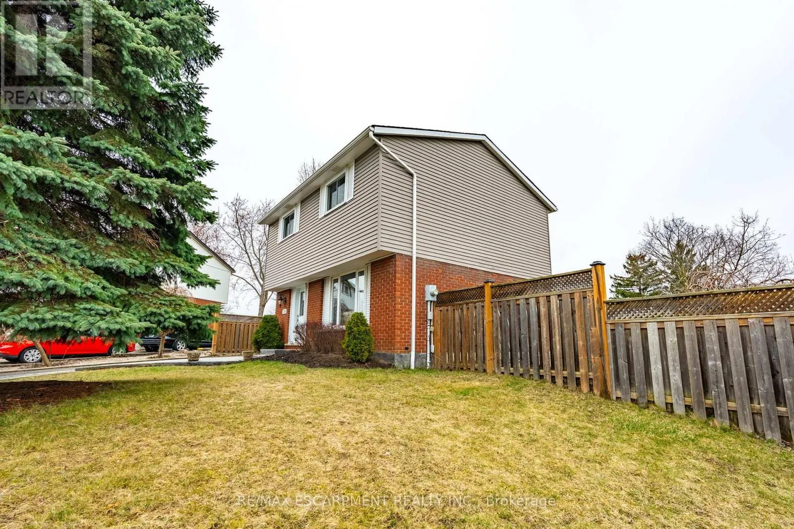 120 CHILTON DRIVE